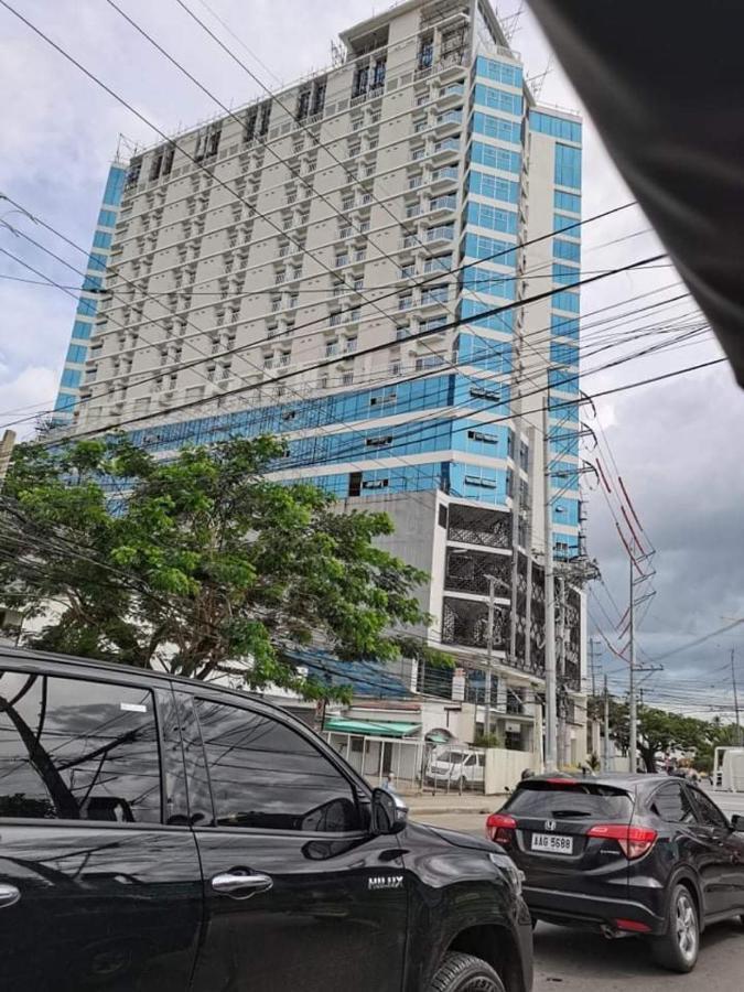 Inspiria Aparthotel Davao City Exterior foto